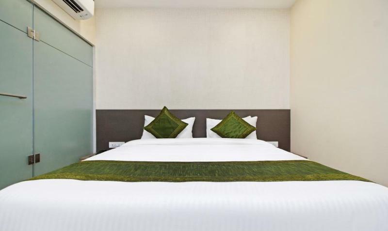 Ocean Suites Hotel Mumbai Exterior photo